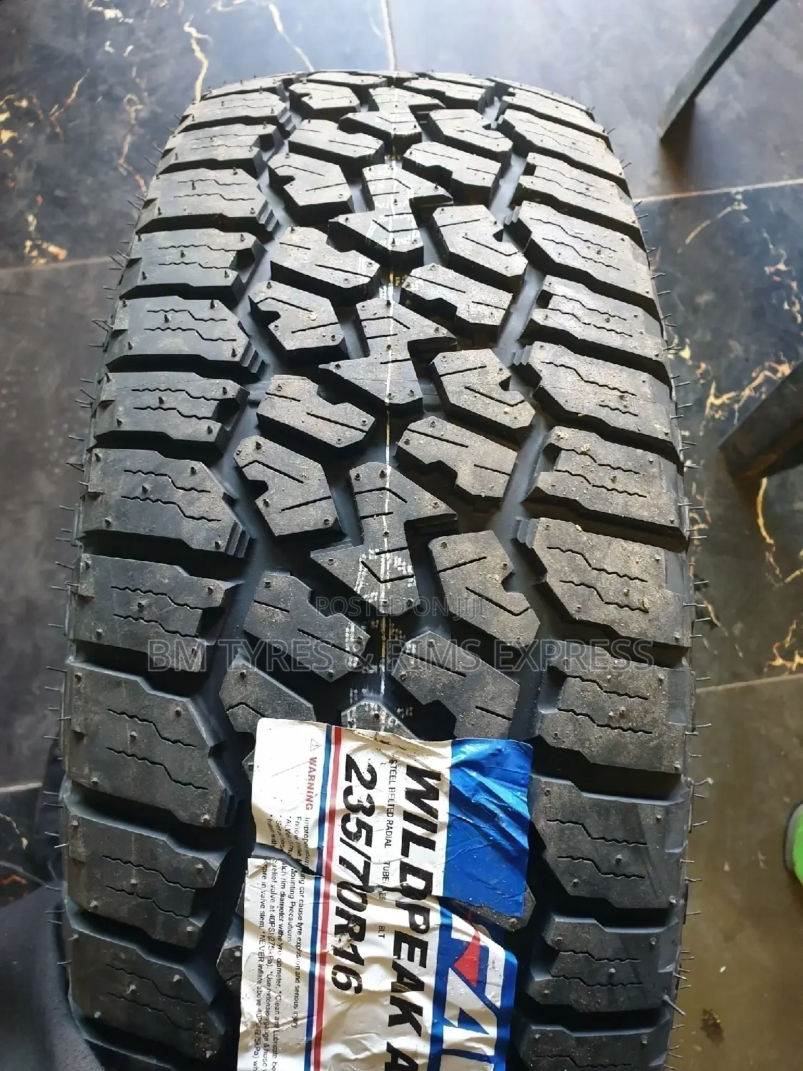 235 /70 R16 Falken