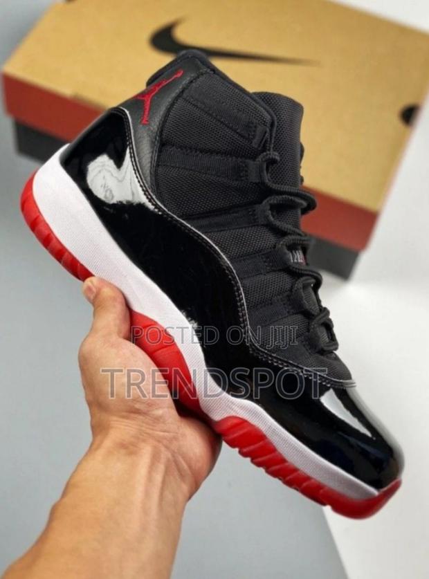 Air Jordan 11 - main view
