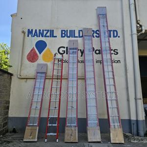 Fiberglass Extension Ladder - thumbnail 2