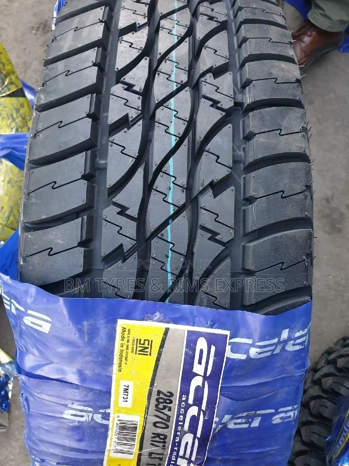 285 /70 R17 Accelera (Indonesia)