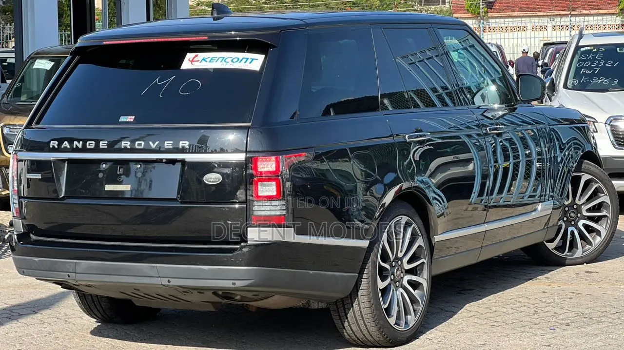 Land Rover Range Rover Vogue 2018 Black