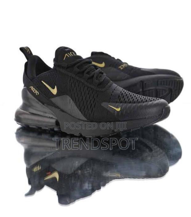 Nike Air Force 270