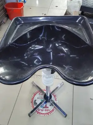 Basin Stand / Basin Stand