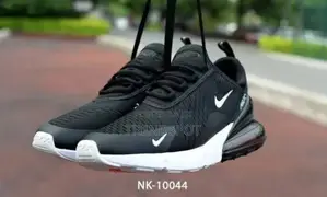 Nike Air Force 270