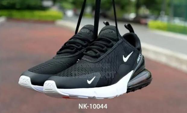 Nike Air Force 270 - main view