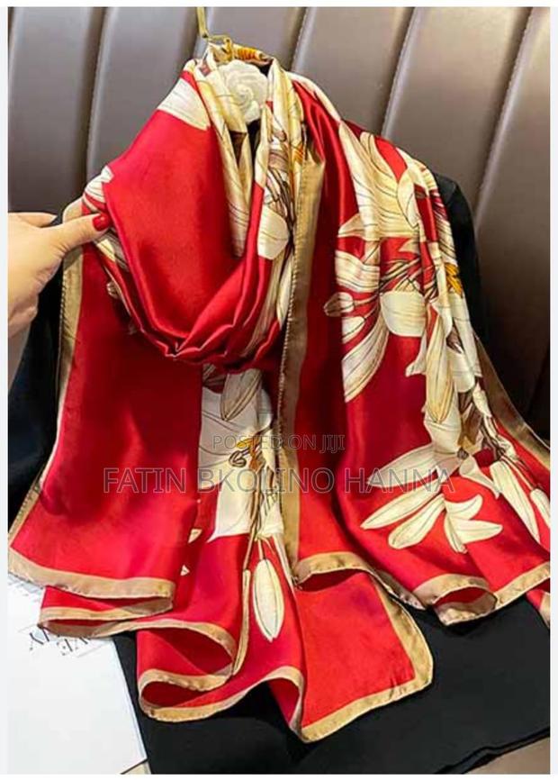 Pretty Scarf Silk - main view