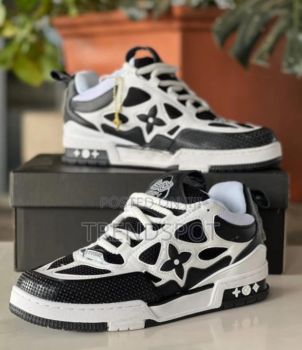 LV Sneakers Black White - main view