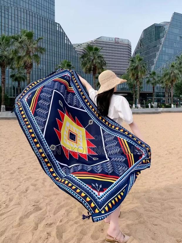 Pretty Scarf / Beach Wrap/Scarf - thumbnail 2
