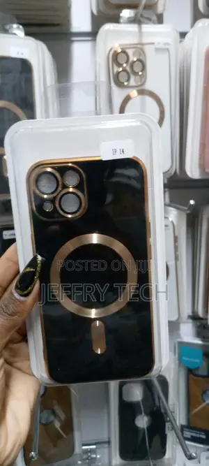 iPhone 14 Magsafe Cover Gold Edge – Black/Gold
