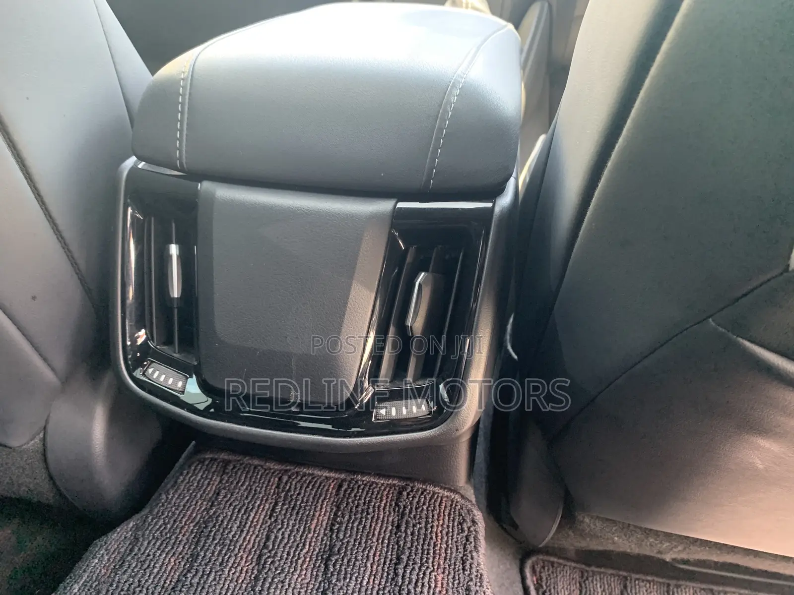 Toyota Crown 2018 Black