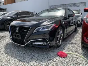 Toyota Crown 2018 Black