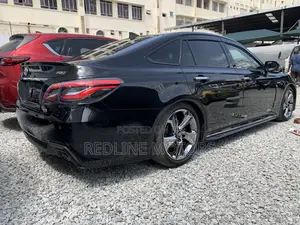 Toyota Crown 2018 Black