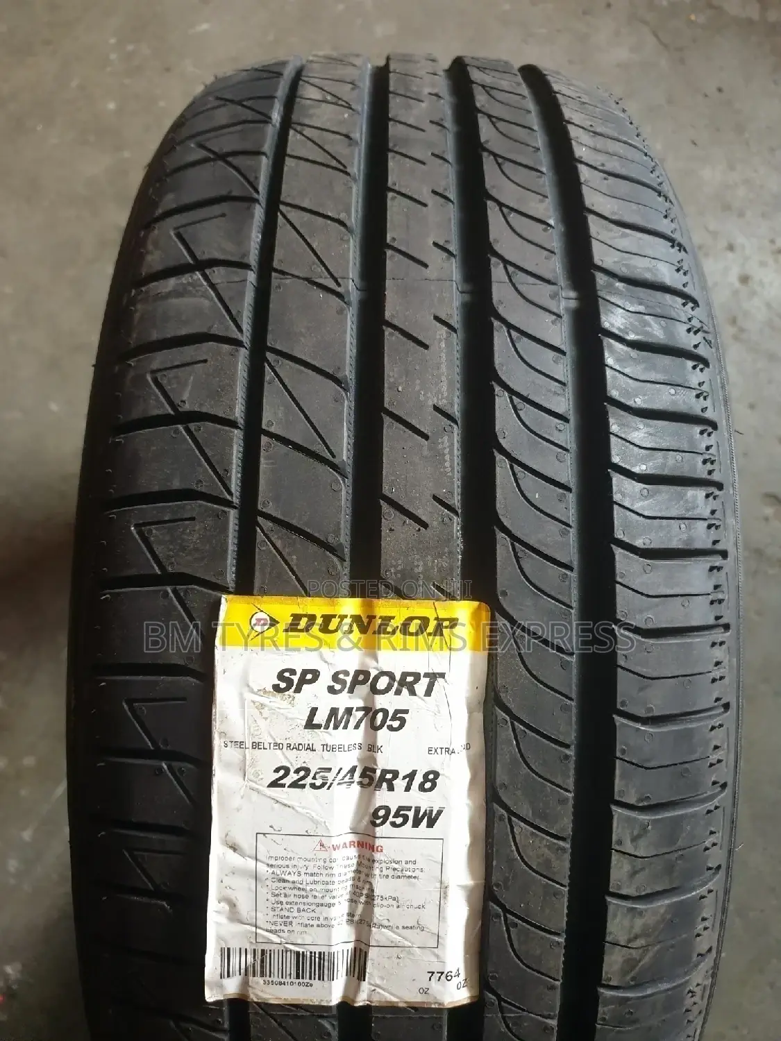 225 /45 R18 Dunlop (Japan)