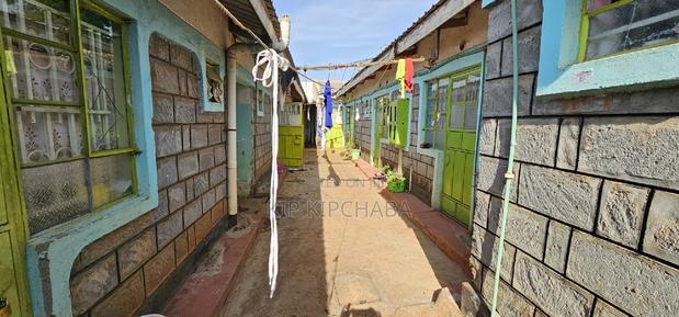 12bdrm Duplex in Kimumu for sale - thumbnail 2