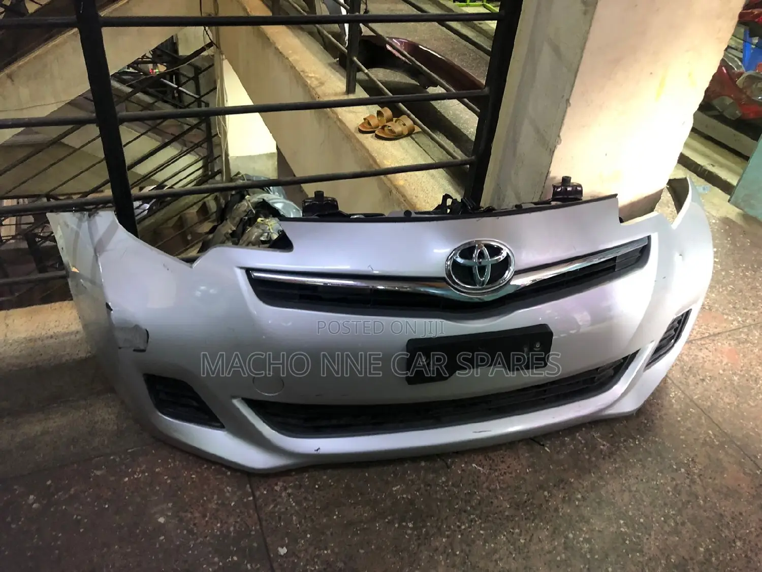 Toyota Ractis 2012 Nosecut