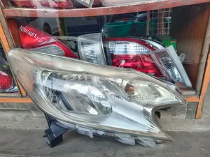 Headlight Nissan Note RHS Nonzenon 2012 Model Onwards