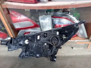 Headlight Nissan Note RHS Nonzenon 2012 Model Onwards