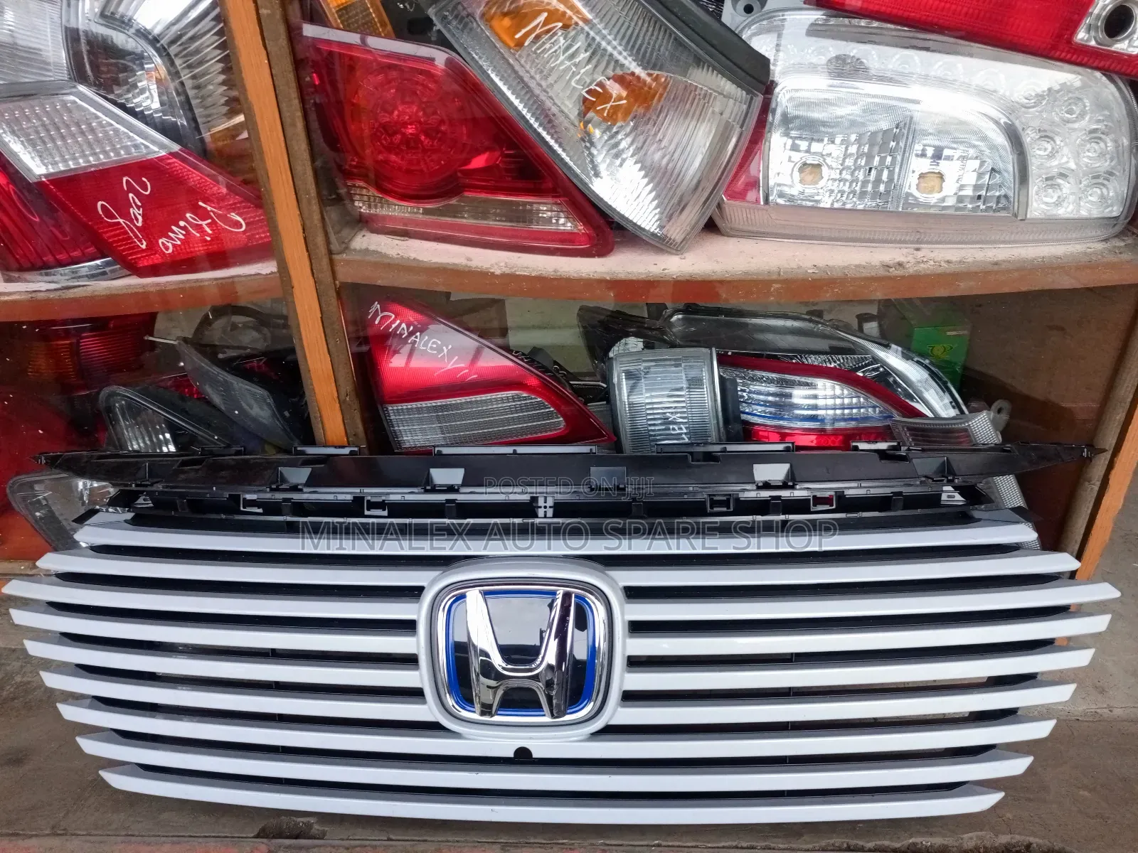 Honda Vezel Front Grill