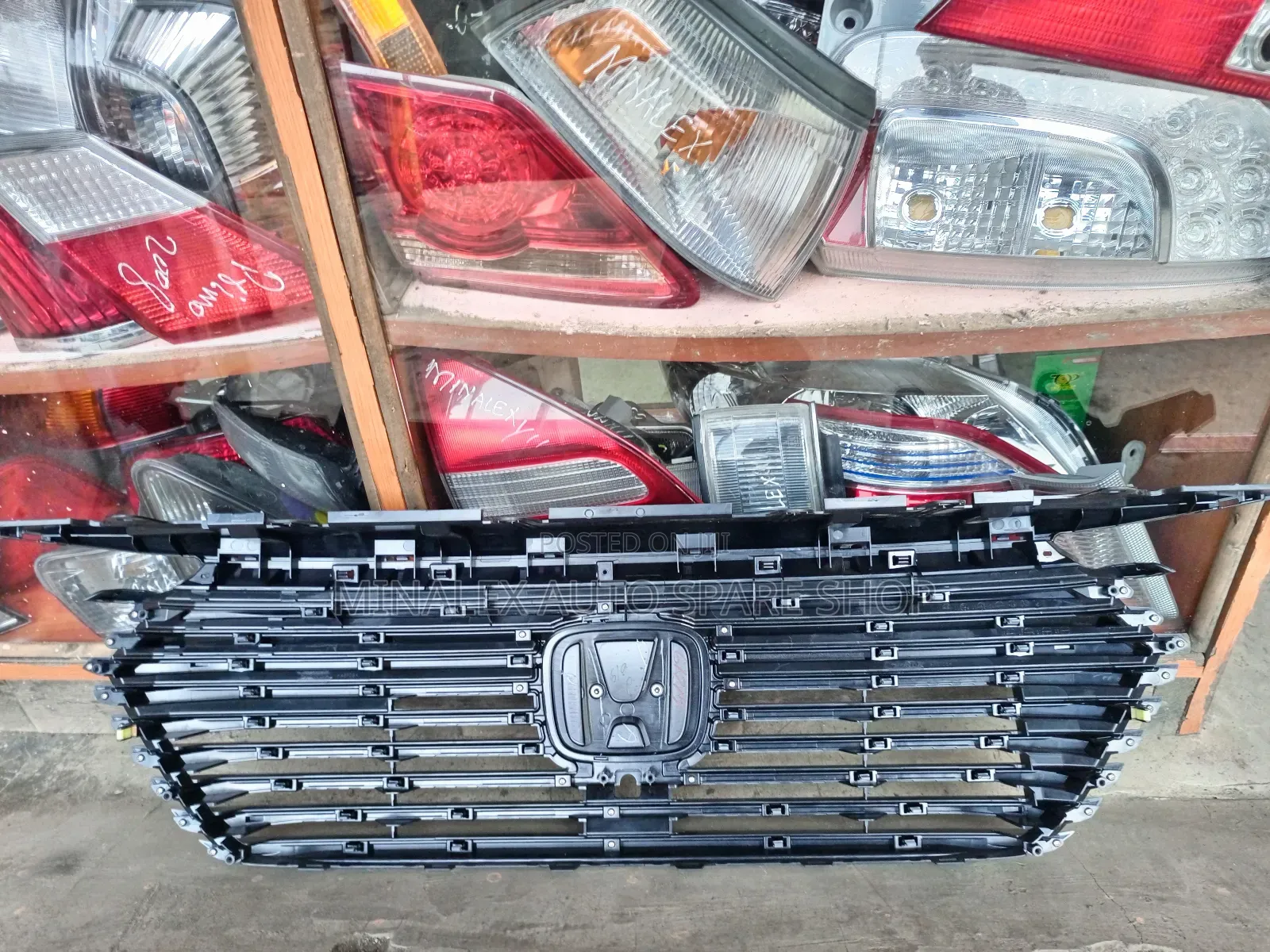 Honda Vezel Front Grill
