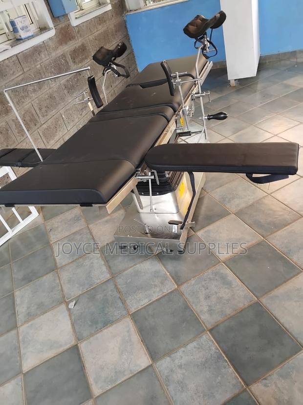 Operating Table - thumbnail 3