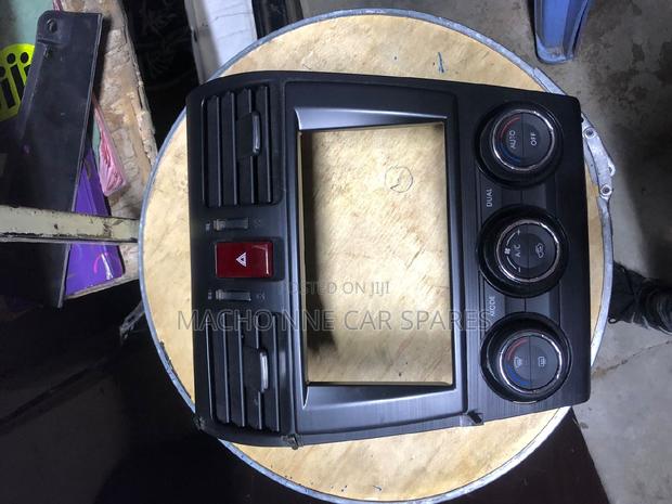 Subaru Forester (SJ5) Ac Control Unit - main view