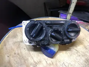 Nissan Nv200 2010 Ac Control Unit