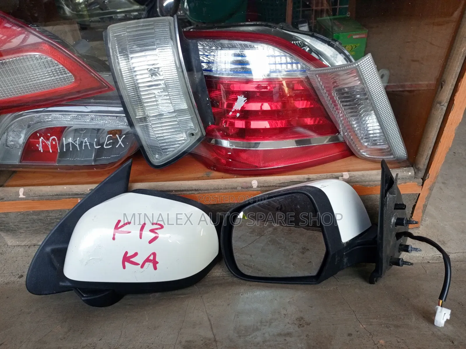  Nissan March Sidemirrors Both 3-Pin and 5-Pin
