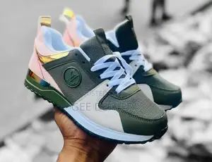 Louis Vuitton Sneakers >Ladies Lv Sneakers