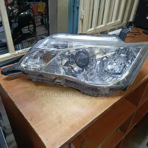 Fielder 161 2014 Headlight Xenon Clear.