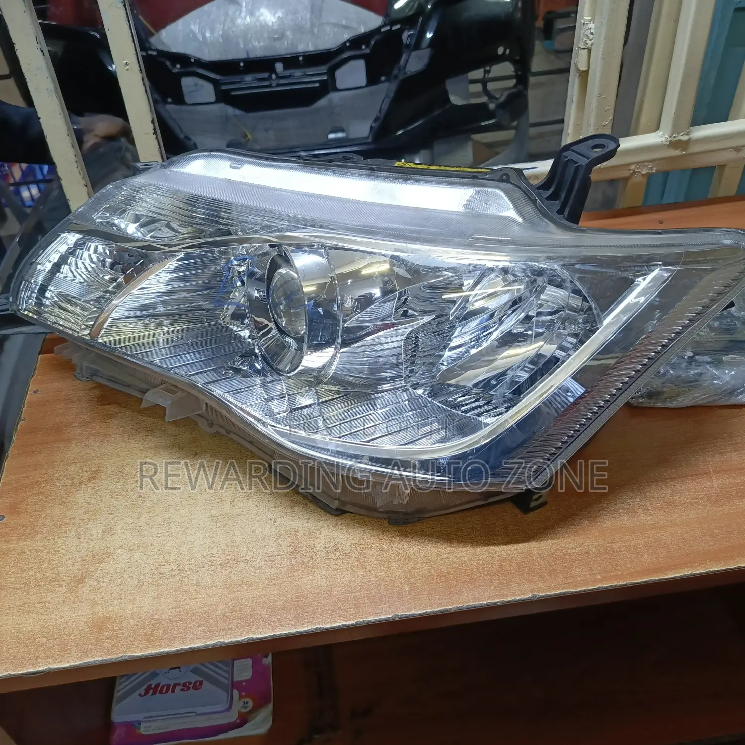 Fielder 161 2014 Headlight Xenon Clear.