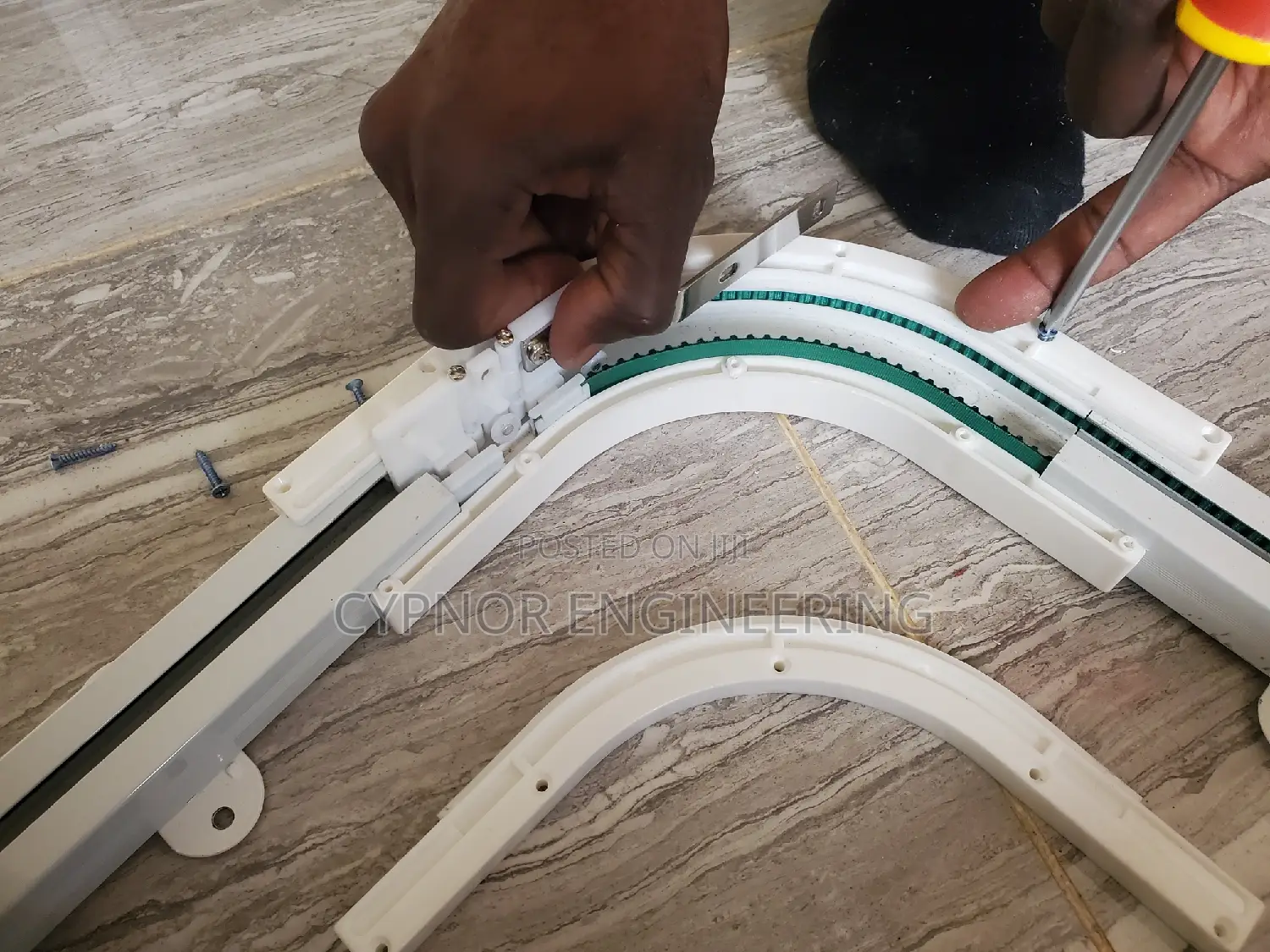 Smart Rails for Easy Curtains Control