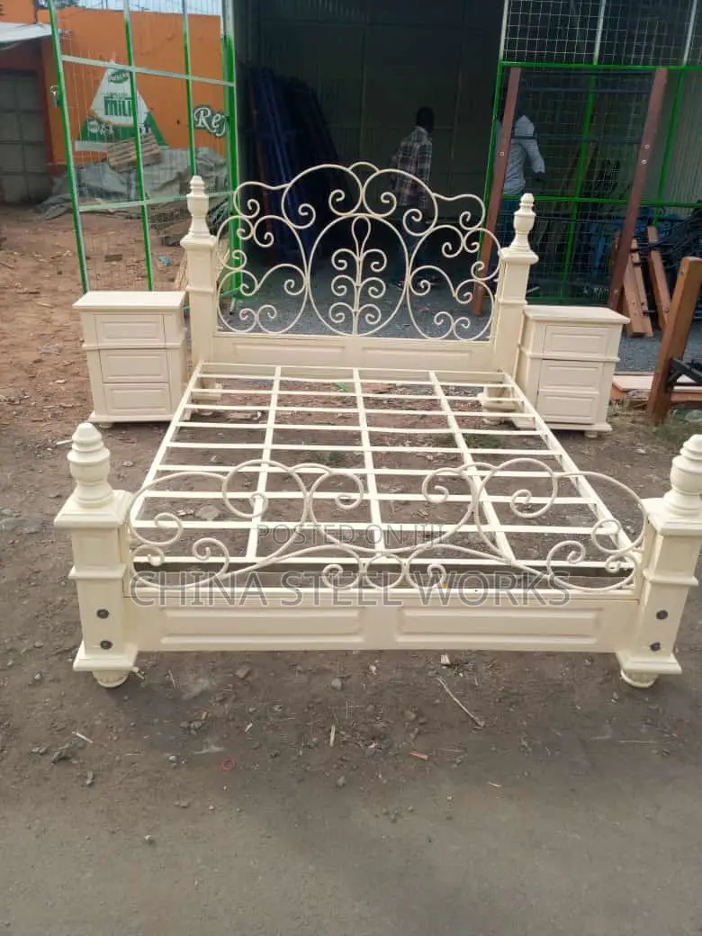 Exacutive 5 by 6 Metalic Bed
