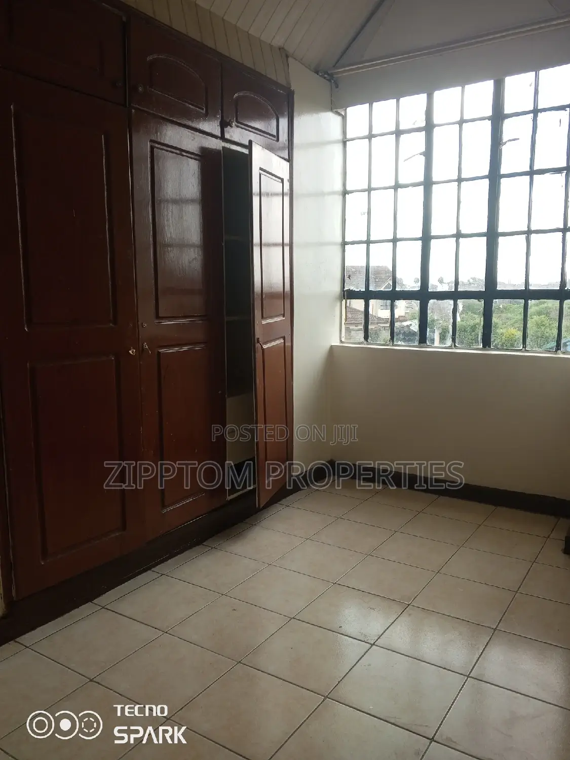 4bdrm Maisonette in South B for rent