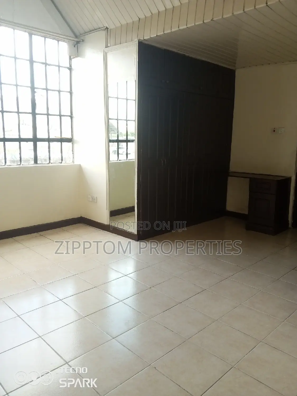 4bdrm Maisonette in South B for rent