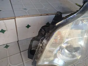 Noah 2010-2014 Headlight