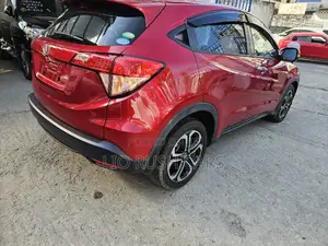Honda Vezel 2018 Red
