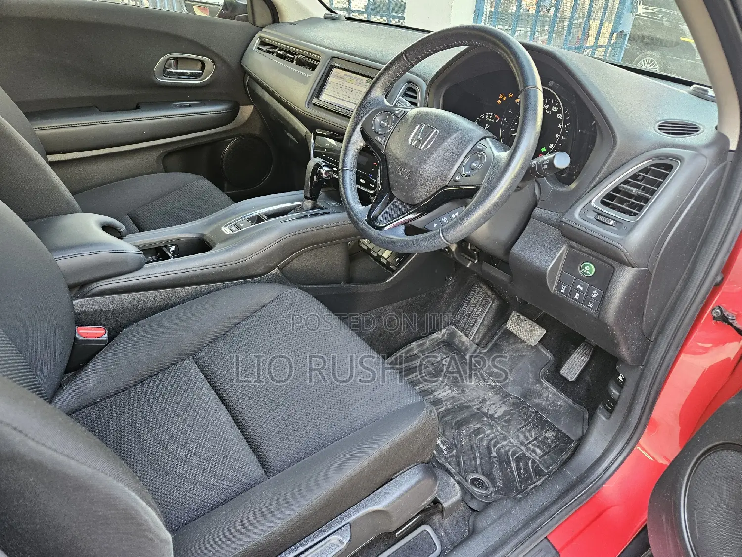 Honda Vezel 2018 Red