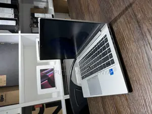 Laptop HP EliteBook 830 G7 24GB Intel Core I7 SSD 512GB