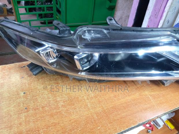 Toyota Harrier Headlight 2015 - main view