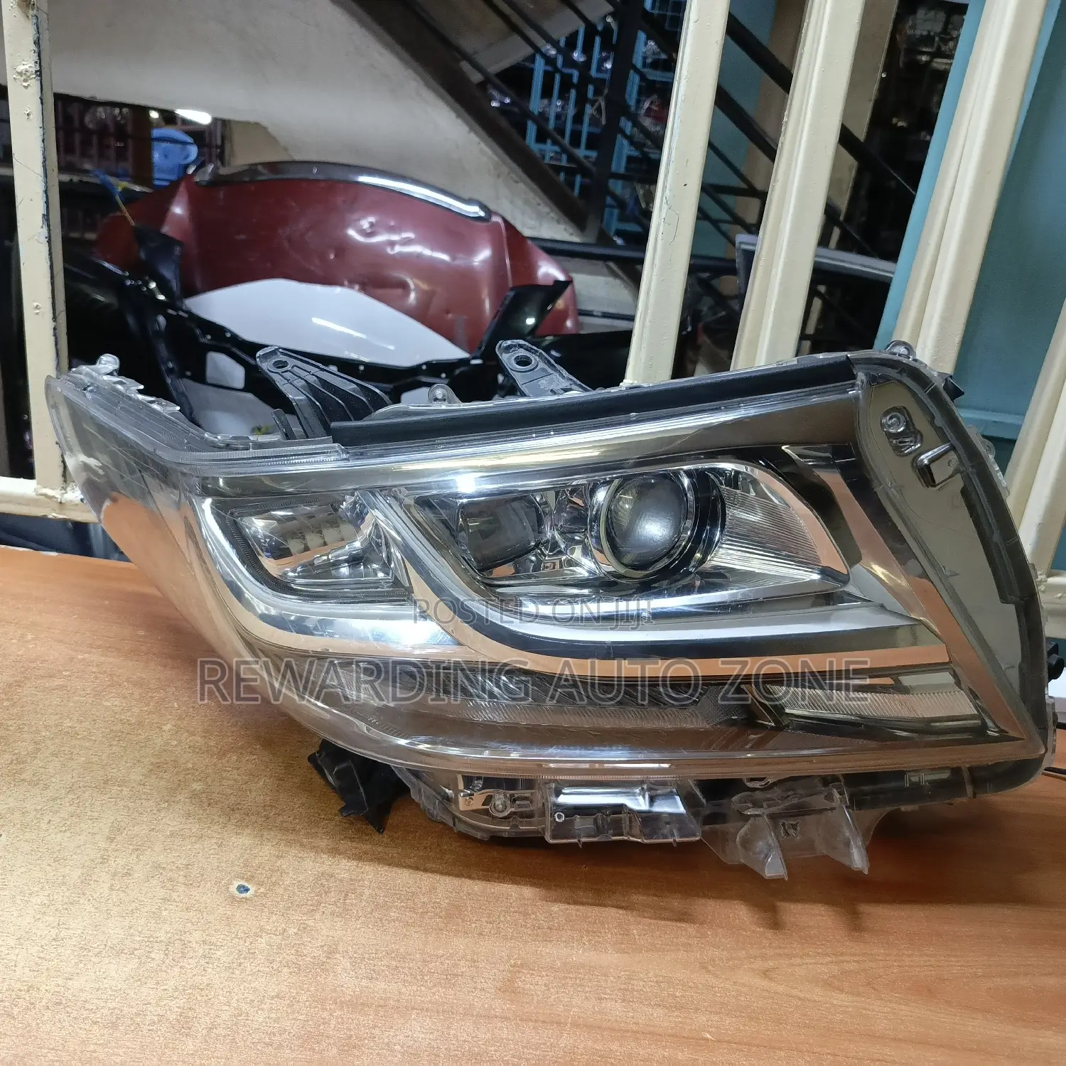 Toyota Alphard New Model Headlight Xenon.