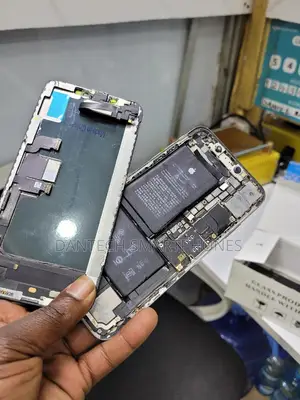 iPhones 11 Pro Battery Replacement.
