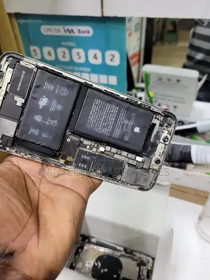 iPhones 11 Pro Battery Replacement.