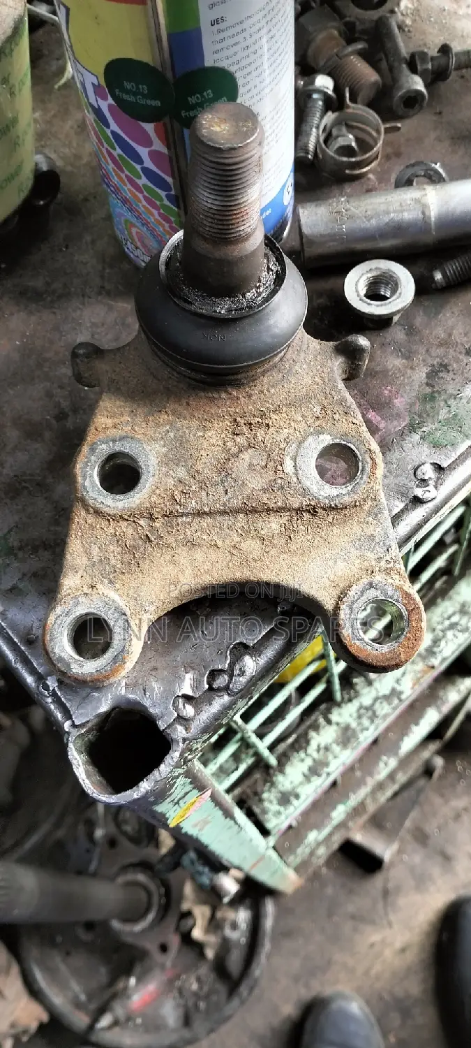 Lower Ball Joint Isuzu DMAX