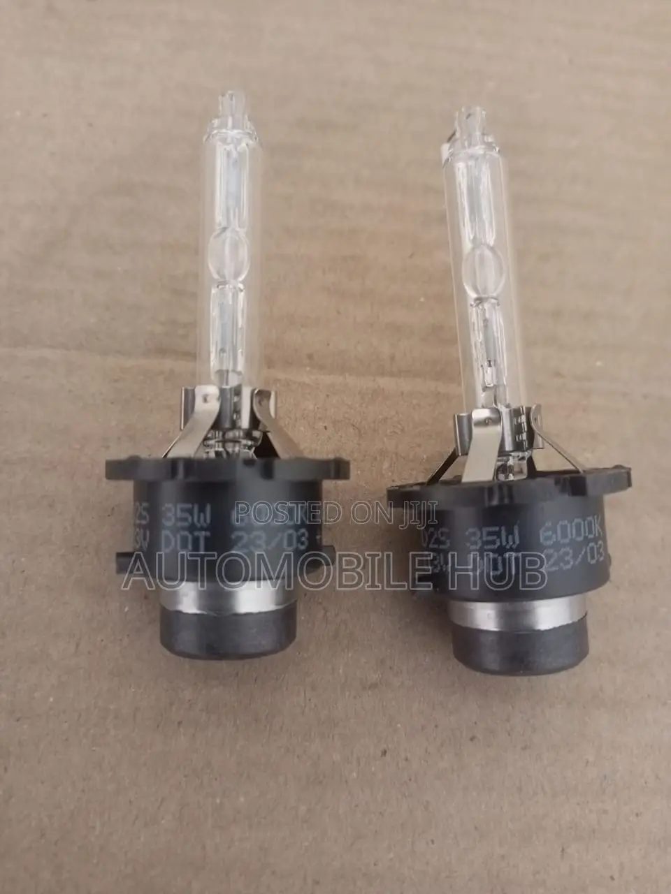 D2s D2r D4S D4R Xenon Bulbs in Cars Pair