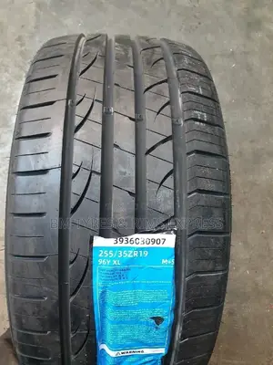 255 /35 R19 FORTUNE TYRES (Thailand)