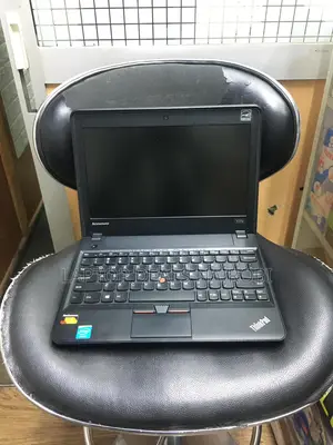 Laptop Lenovo ThinkPad X131e 4GB Intel Celeron HDD 320GB
