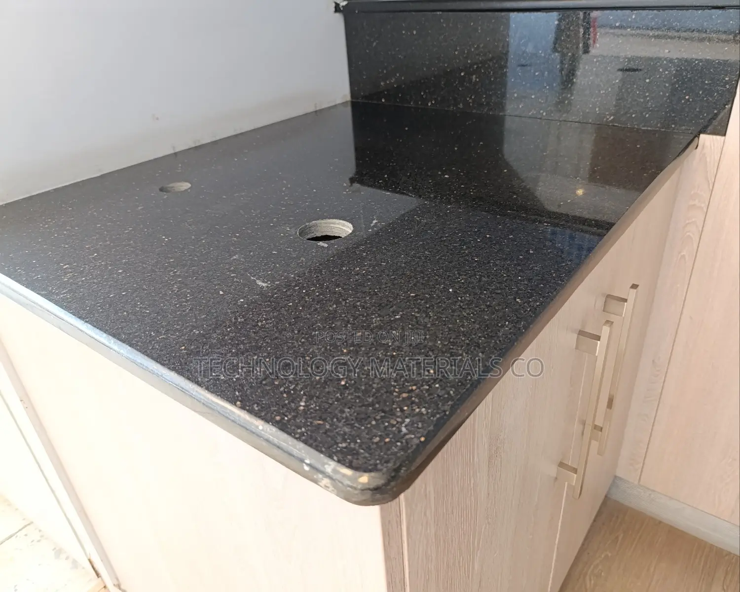 Black Galaxy Island Granite(2.5M * 0.92 M * 18mm)