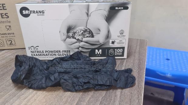 Black Nitrile Gloves Powder Free. - main view