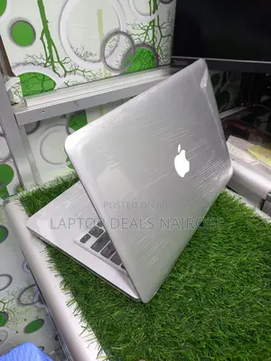 Laptop Apple MacBook Pro 2012 4GB Intel Core I5 HDD 500GB