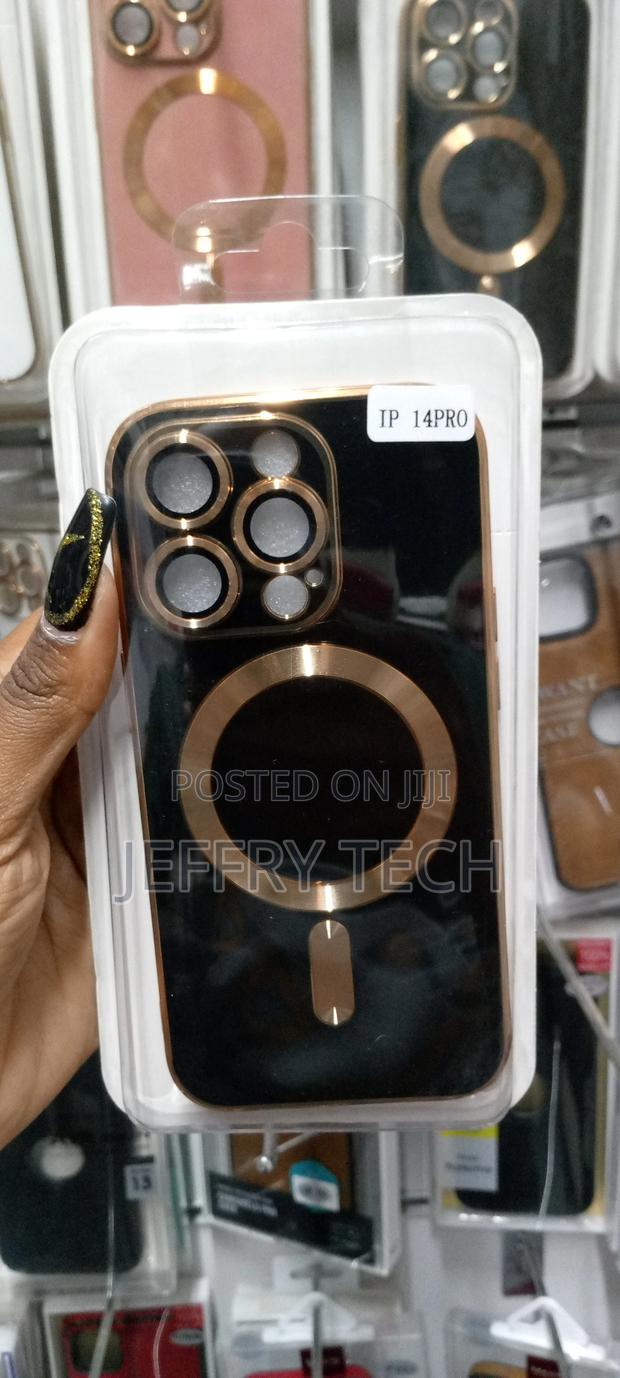 Magsafe Transparent Shockproof Case for iPhone 14 Pro - main view